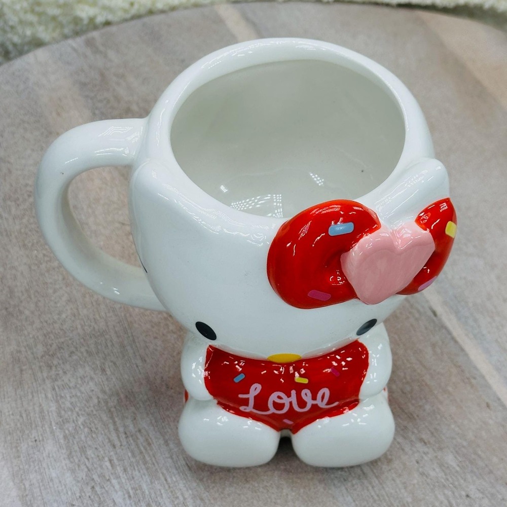 Hello Kitty 3D Full Body Mug 20oz Red LOVE Valentine's Cup NEW - Picture 15 of 15